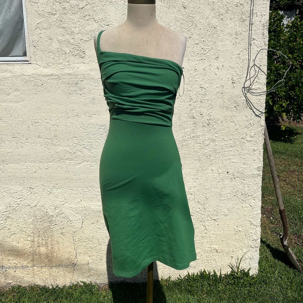 Green Revolve x Susana Mónaco one shoulder dress